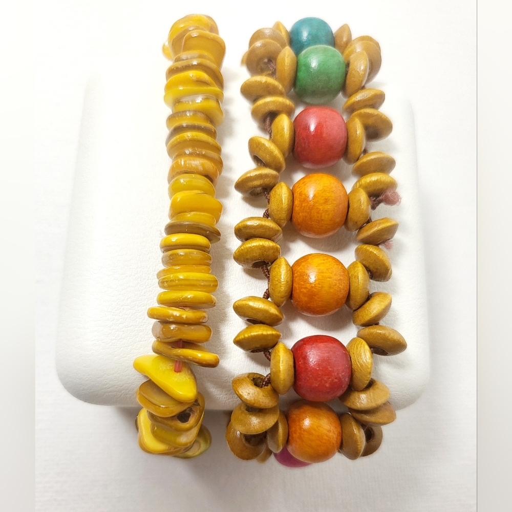 Shells, colored wood beaded - Picture 10 of 14